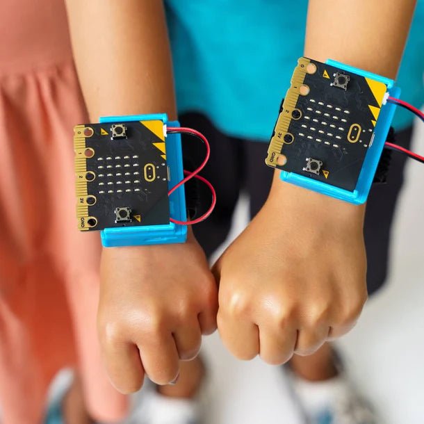 CHARGE — Rechargeable Battery Pack for micro:bit | Forward Education